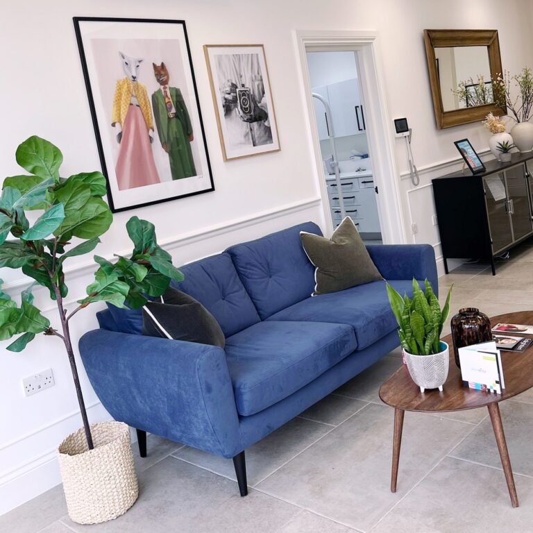 Direct Dental Dentist Wandsworth Clinic Waiting Room2 768x768