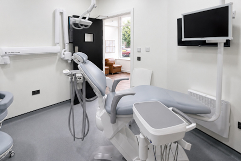 Pristine Smile dental practice private treatment room