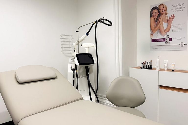 Clinica Vitalis private treatment room