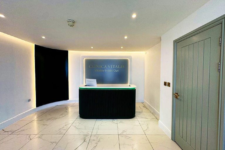 Clinica Vitalis reception room